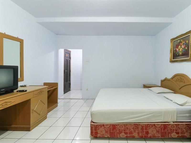 New Valentino Hotel Makassar